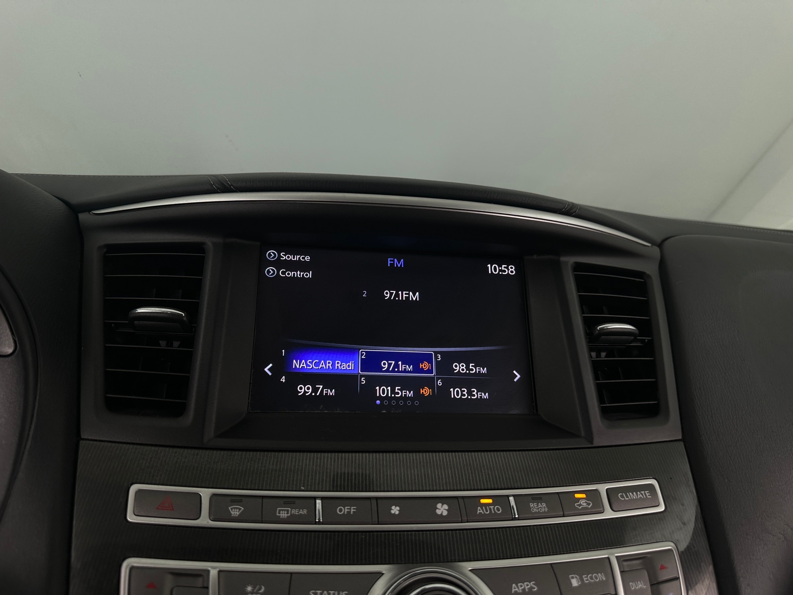 Thumbnail: 2018 INFINITI QX60 - 3