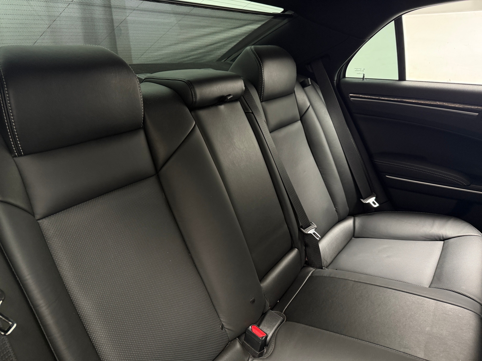 Thumbnail: 2020 Chrysler 300 - 5