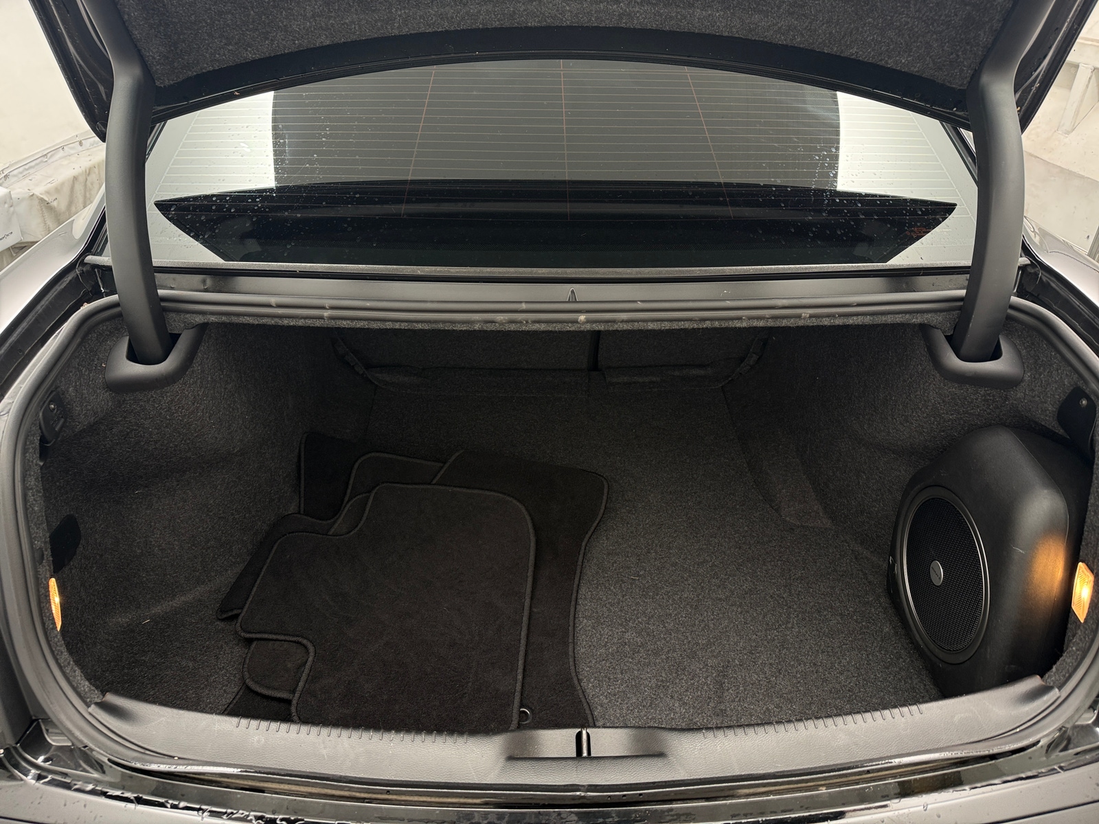 Thumbnail: 2020 Chrysler 300 - 6