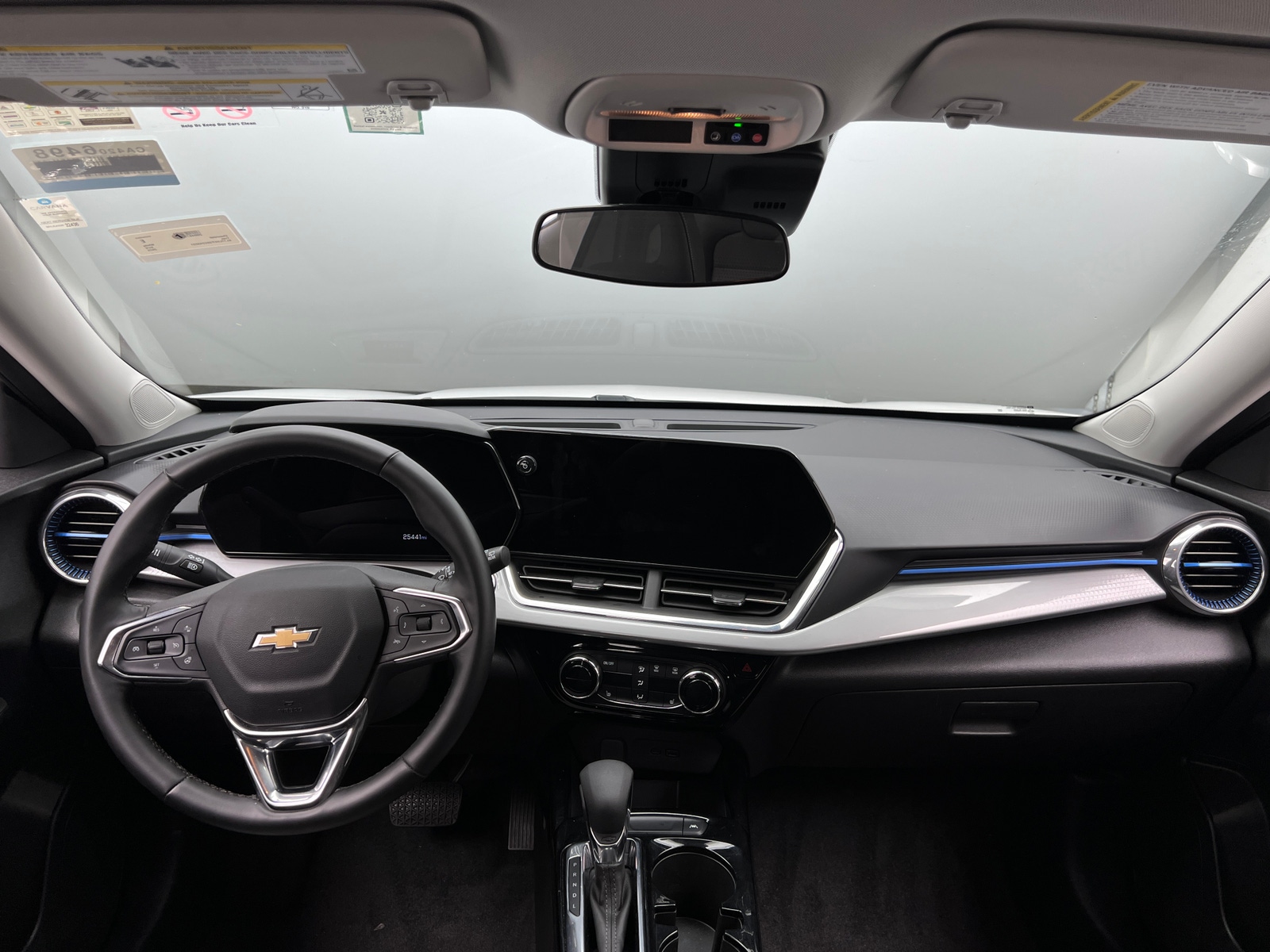 Thumbnail: 2025 Chevrolet Trax - 3