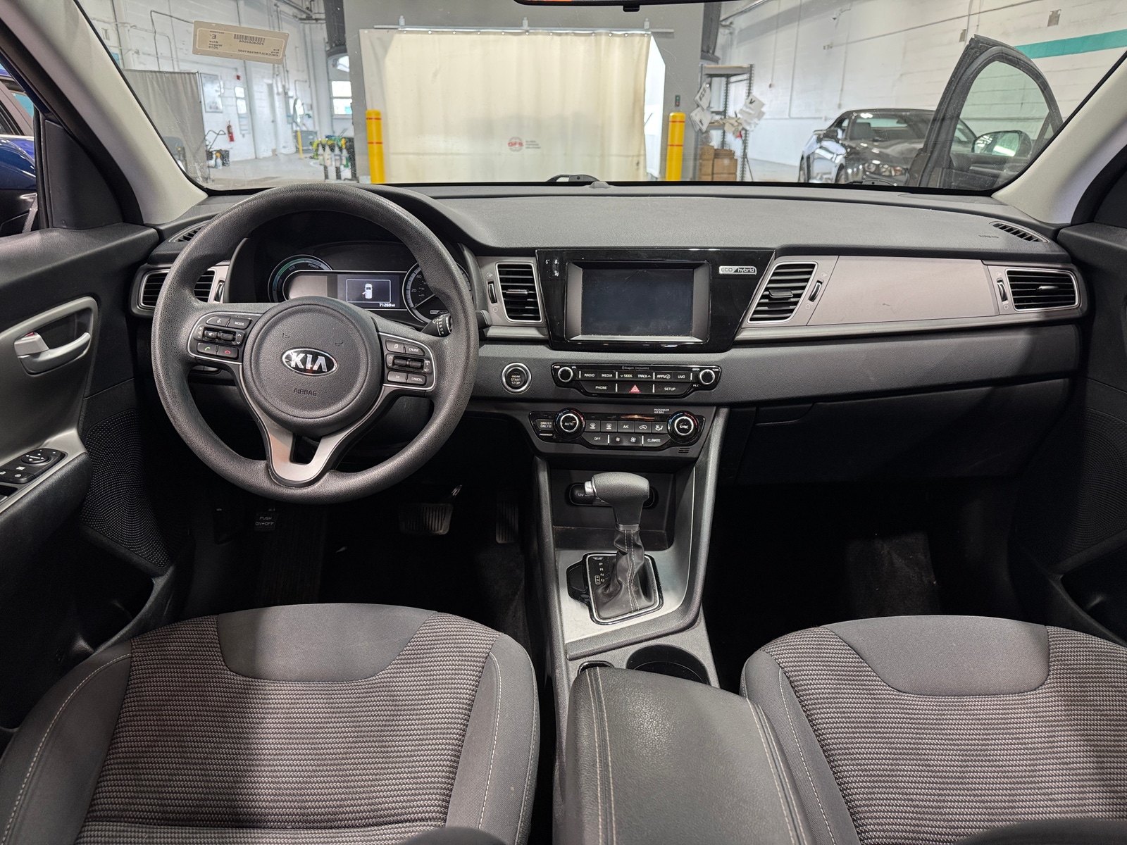 Thumbnail: 2019 Kia Niro - 3