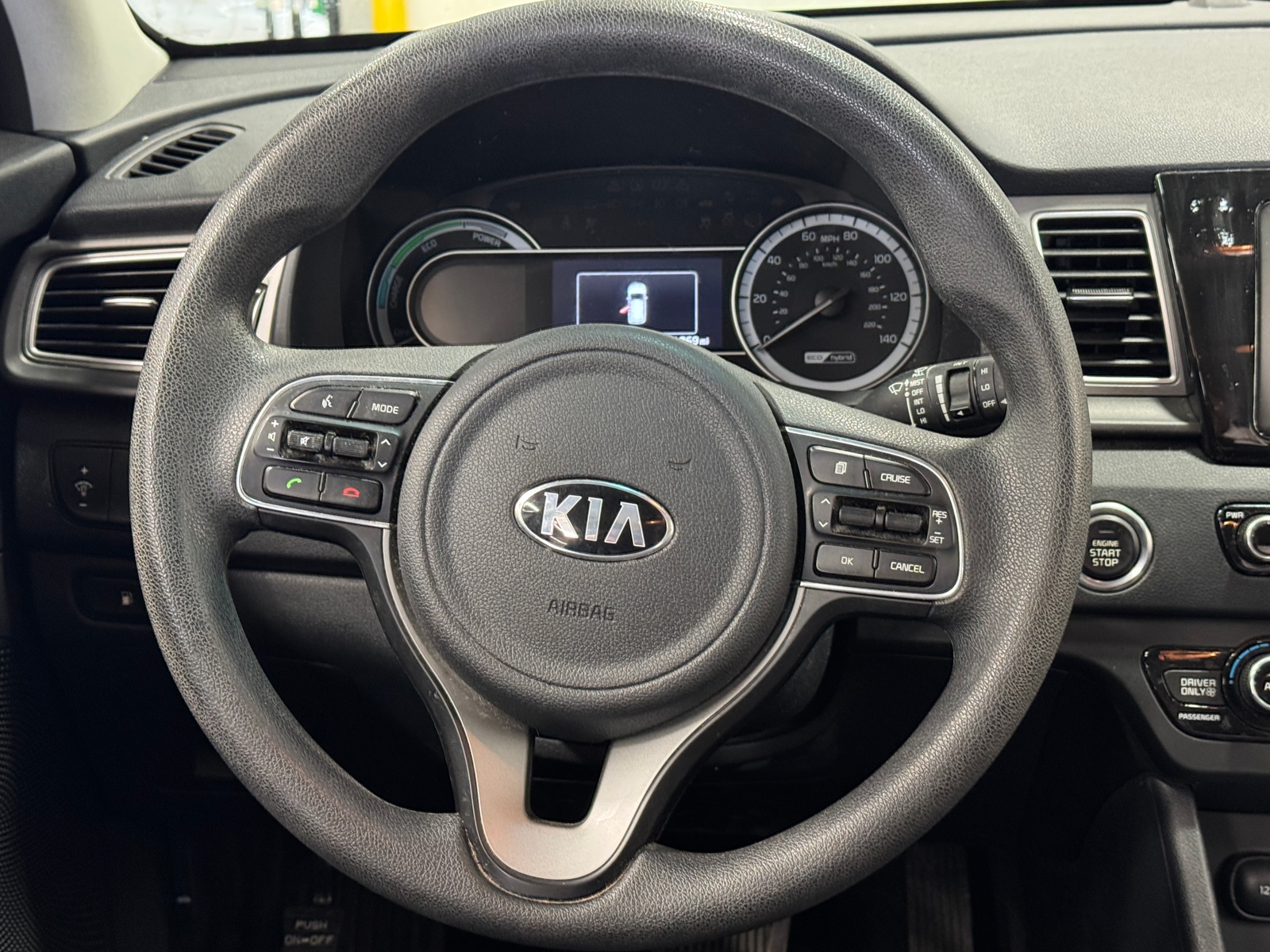 Thumbnail: 2019 Kia Niro - 5