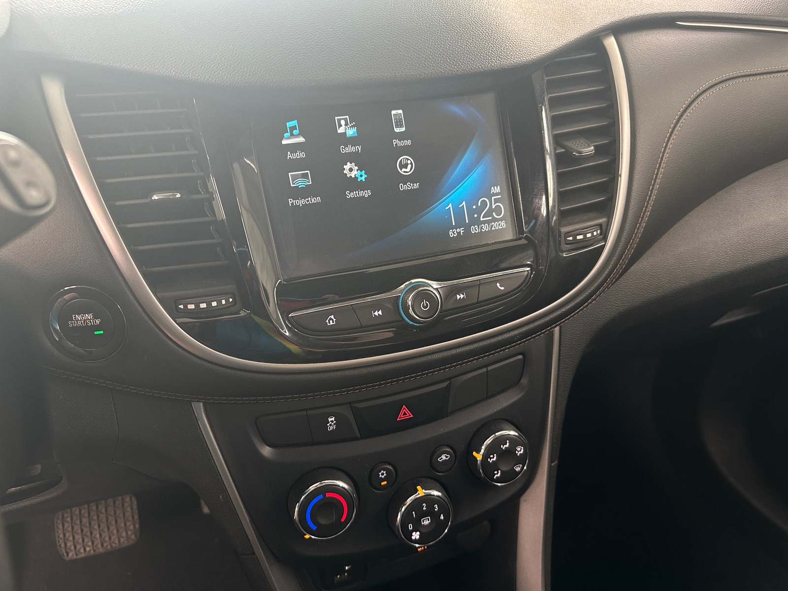 Thumbnail: 2017 Chevrolet Trax - 4