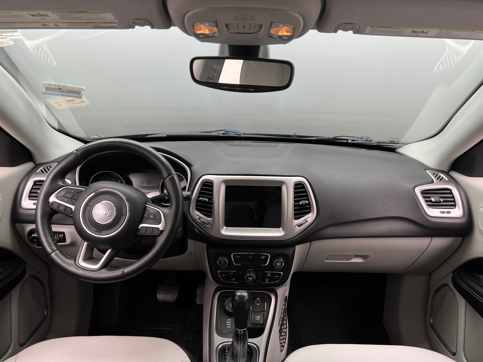 Thumbnail: 2017 Jeep Compass - 3