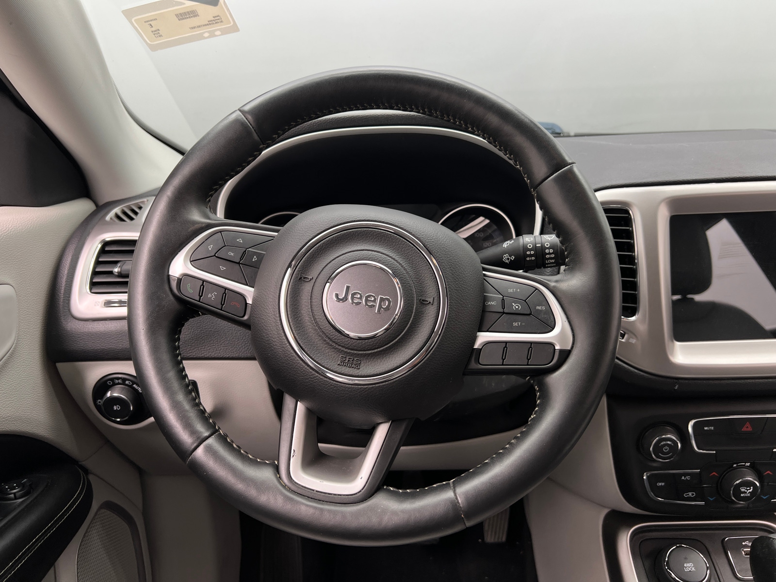 Thumbnail: 2017 Jeep Compass - 5