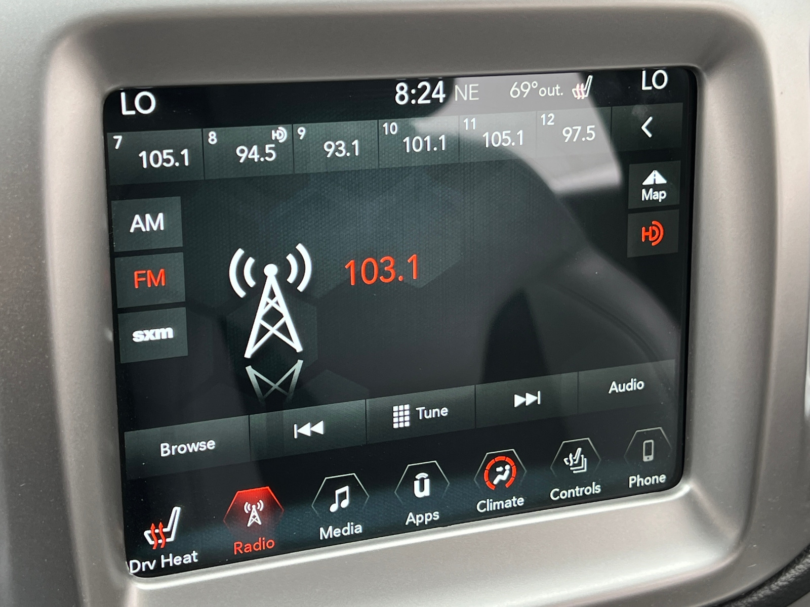 Thumbnail: 2017 Jeep Compass - 4