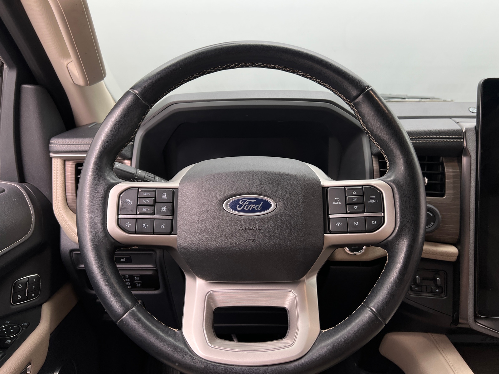 Thumbnail: 2023 Ford Expedition MAX - 4