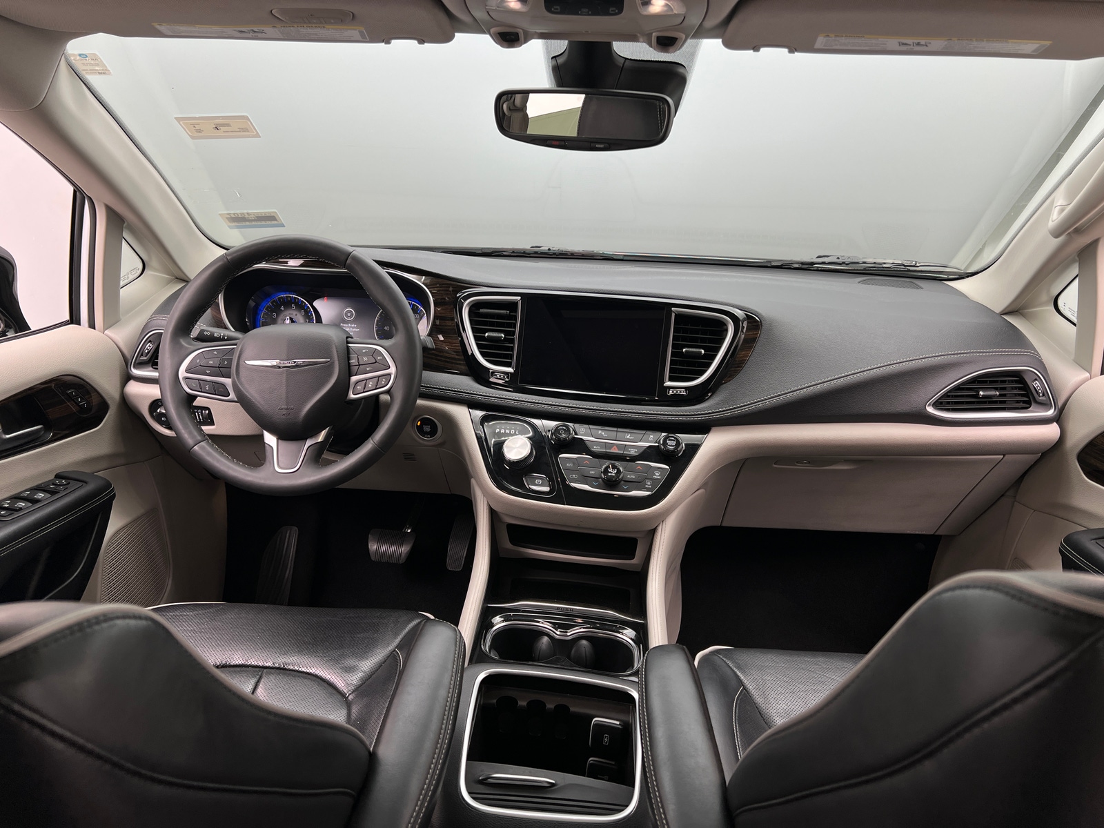 Thumbnail: 2023 Chrysler Pacifica - 2