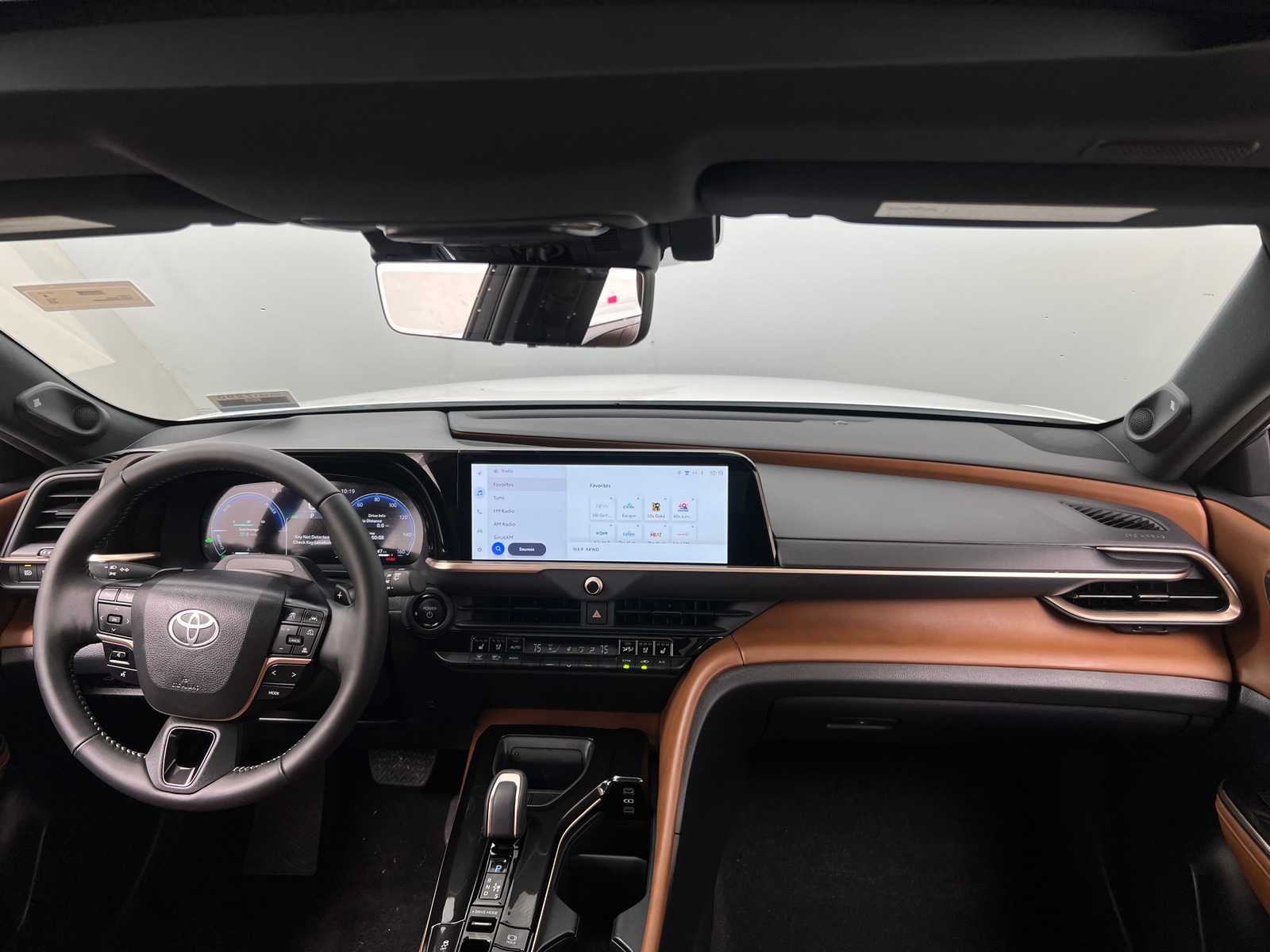 Thumbnail: 2025 Toyota Crown Signia - 2