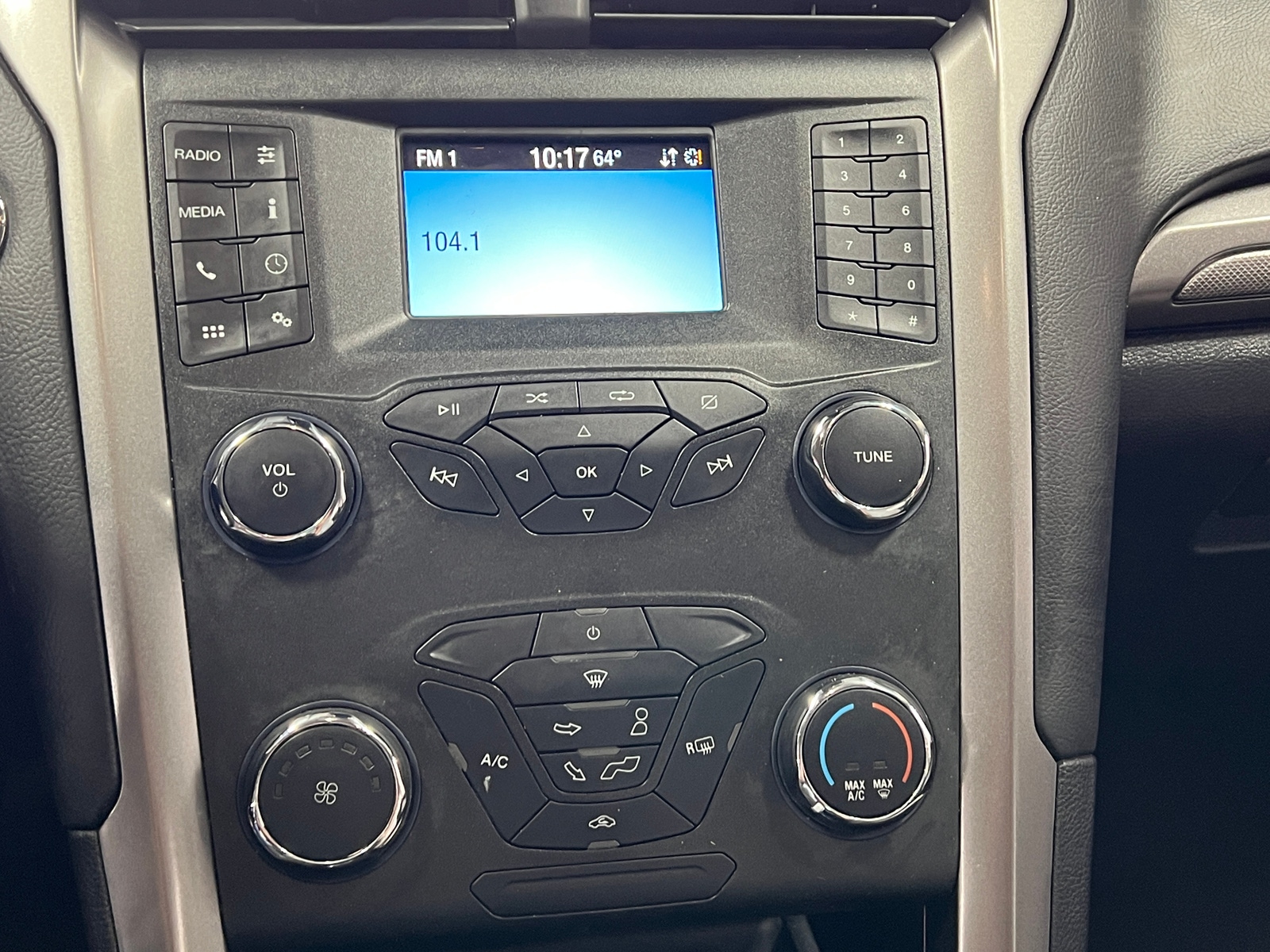 Thumbnail: 2020 Ford Fusion - 4