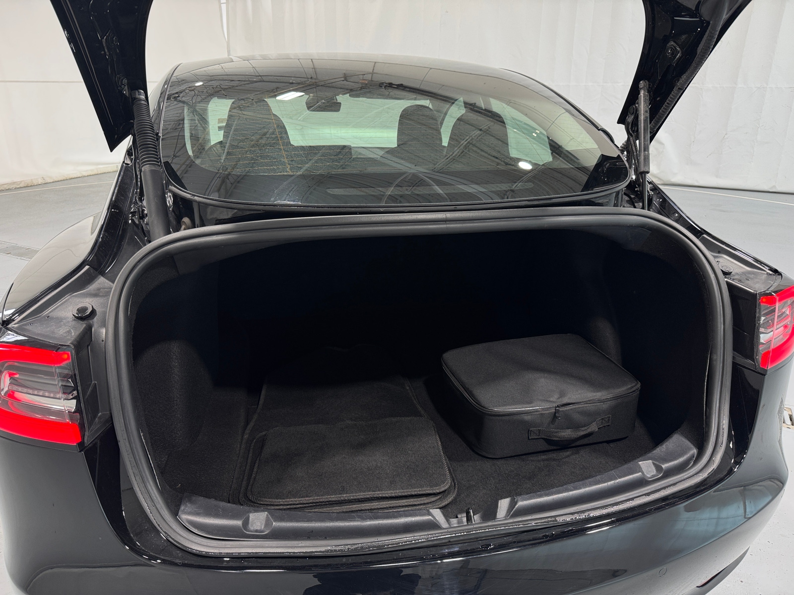 Thumbnail: 2021 Tesla Model 3 - 5