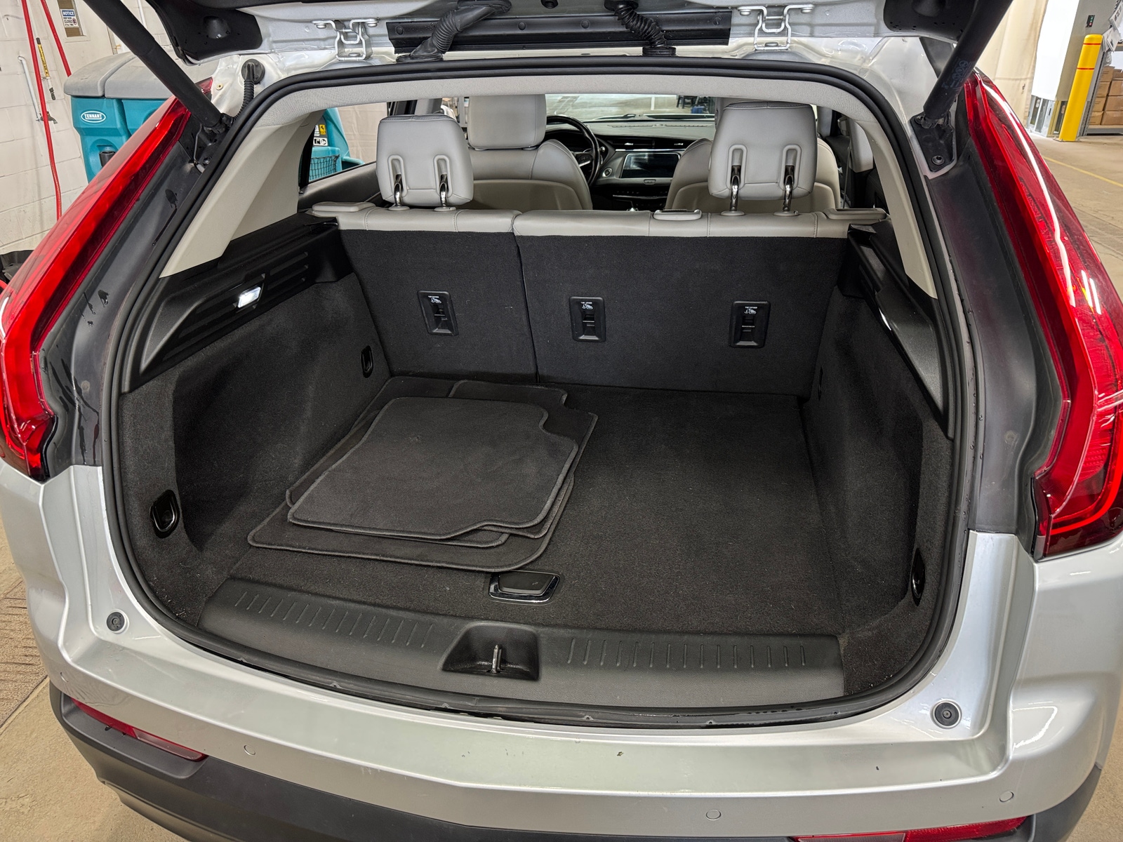 Thumbnail: 2021 Cadillac XT4 - 6