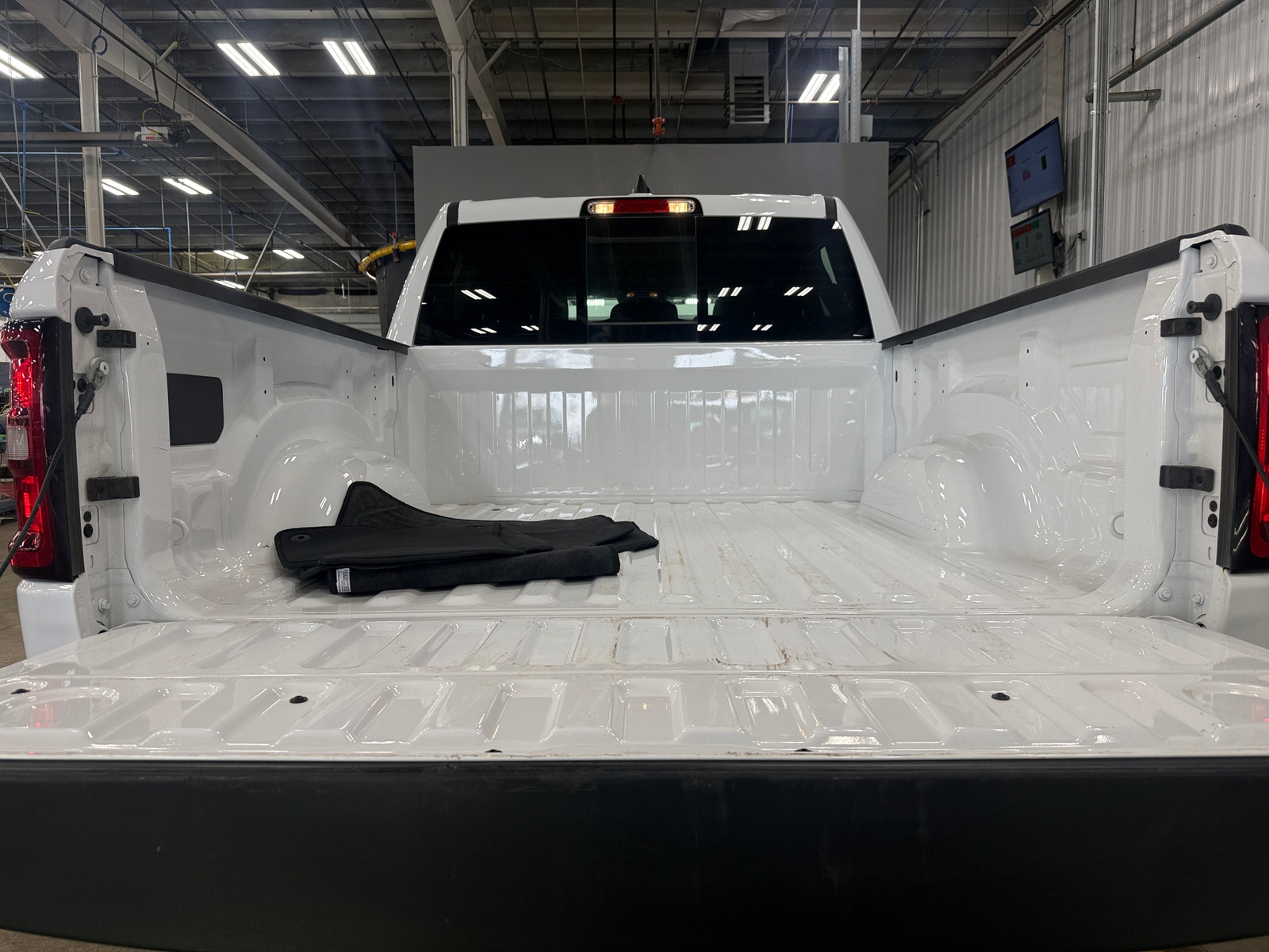 Thumbnail: 2025 RAM 1500 - 7