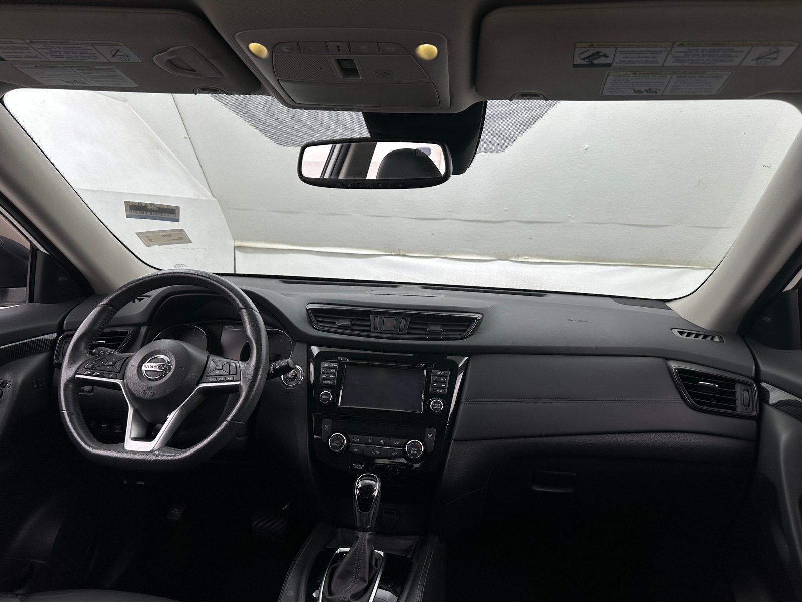 Thumbnail: 2017 Nissan Rogue - 2