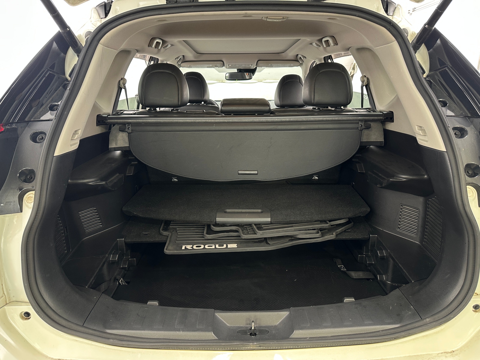 Thumbnail: 2017 Nissan Rogue - 6