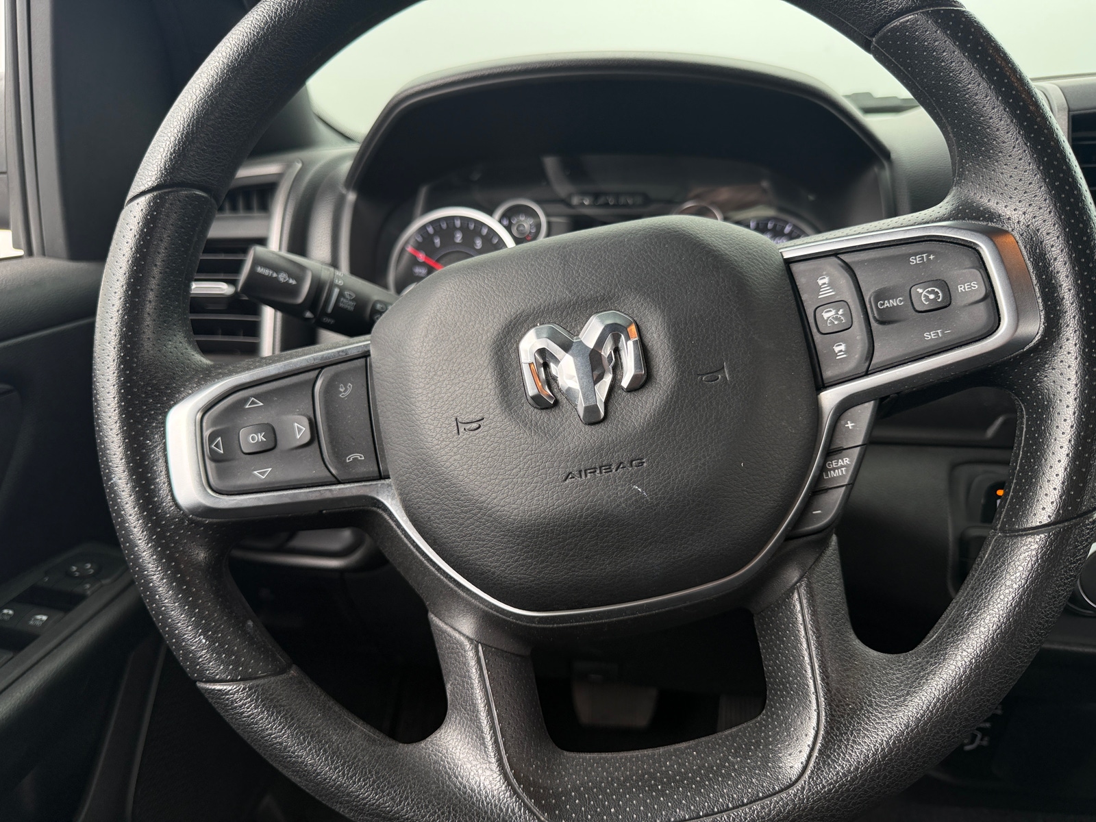 Thumbnail: 2025 RAM 1500 - 5