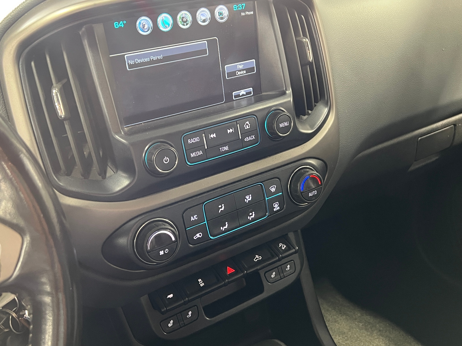 Thumbnail: 2018 Chevrolet Colorado - 3