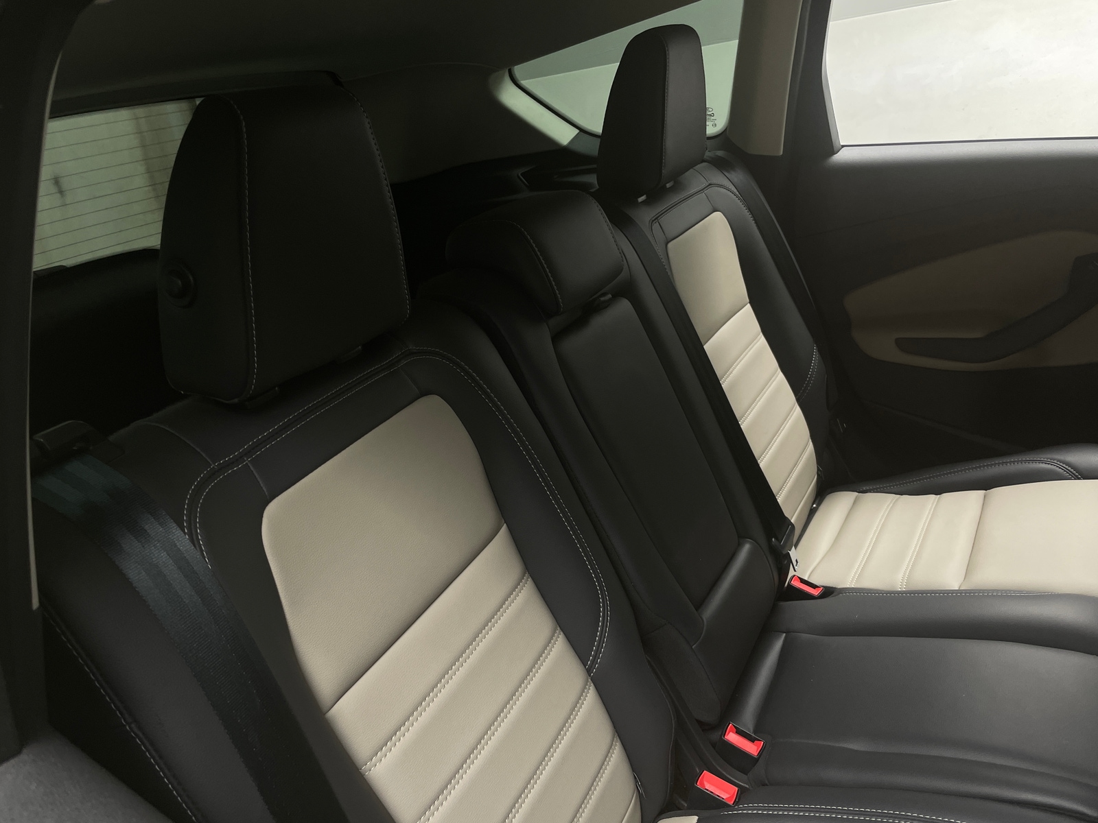 Thumbnail: 2019 Ford Escape - 6