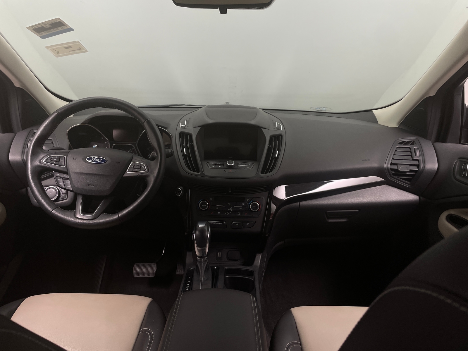 Thumbnail: 2019 Ford Escape - 3