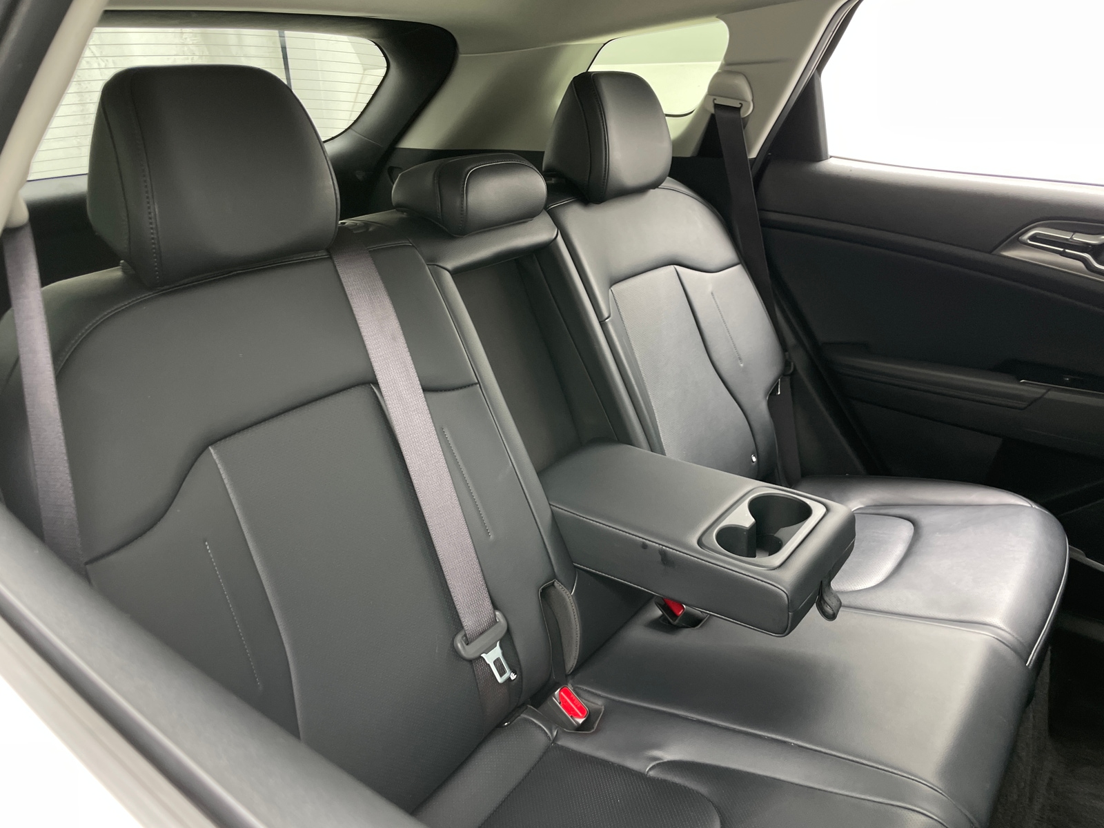 Thumbnail: 2023 Kia Sportage - 5