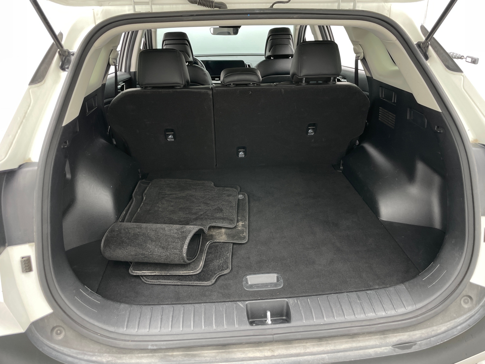 Thumbnail: 2023 Kia Sportage - 6