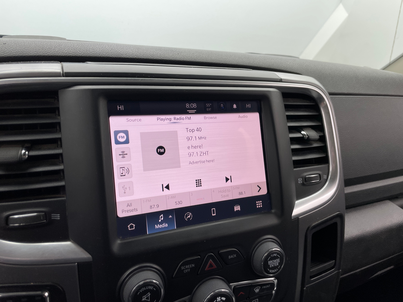 Thumbnail: 2023 RAM 1500 Classic - 4