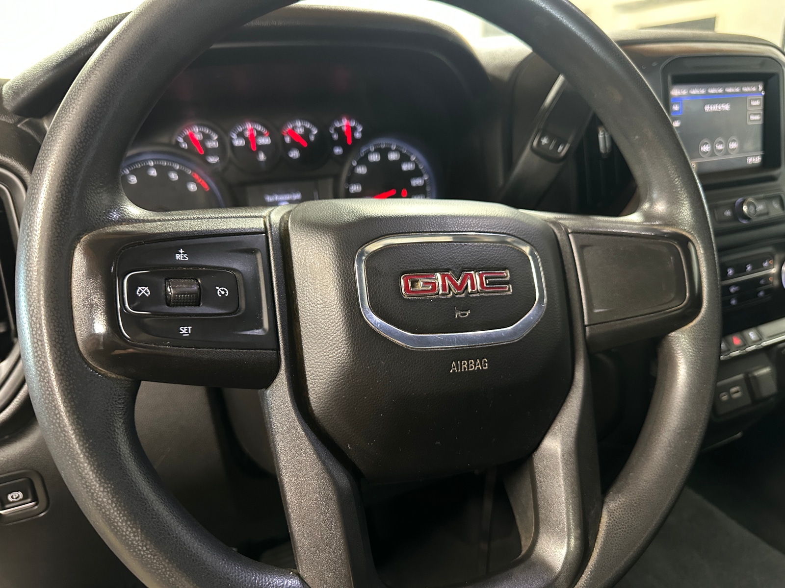 Thumbnail: 2021 GMC Sierra 2500 - 4