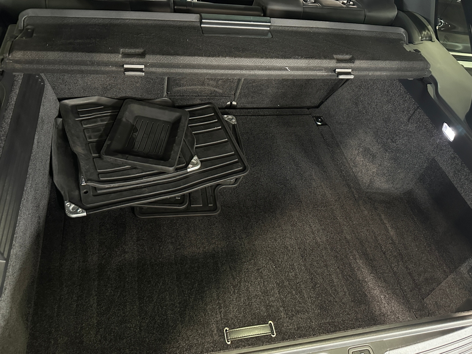 Thumbnail: 2015 Land Rover Range Rover - 6