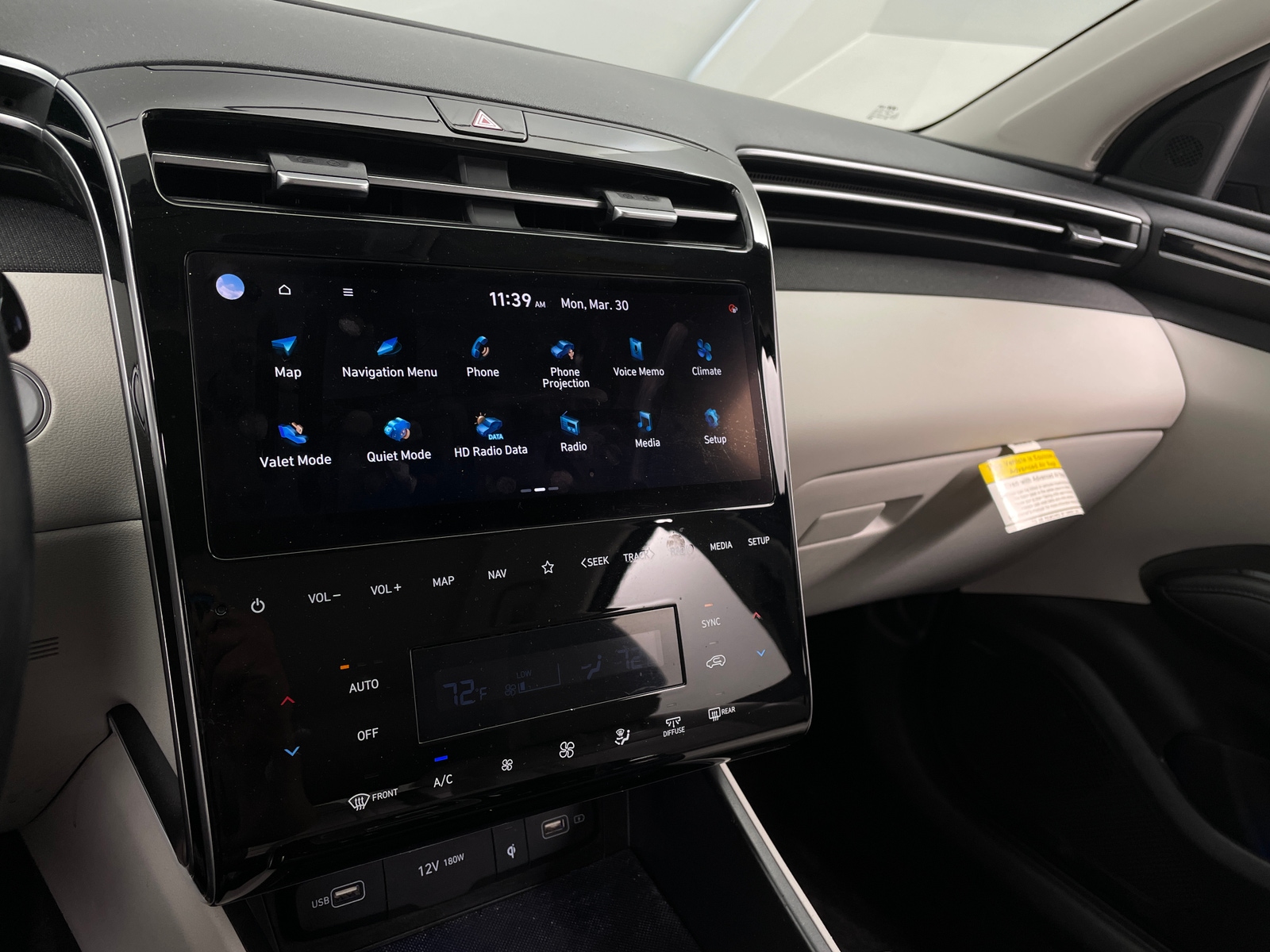 Thumbnail: 2022 Hyundai Tucson - 3