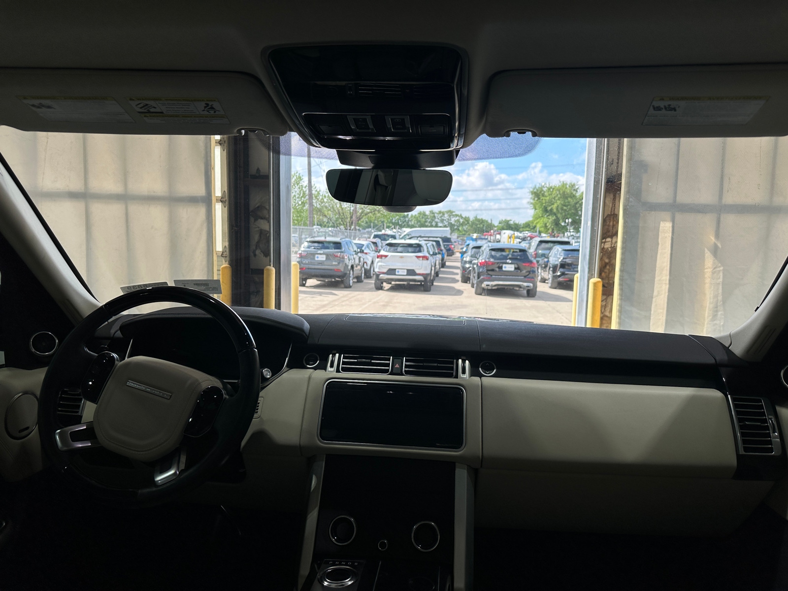 Thumbnail: 2018 Land Rover Range Rover - 2