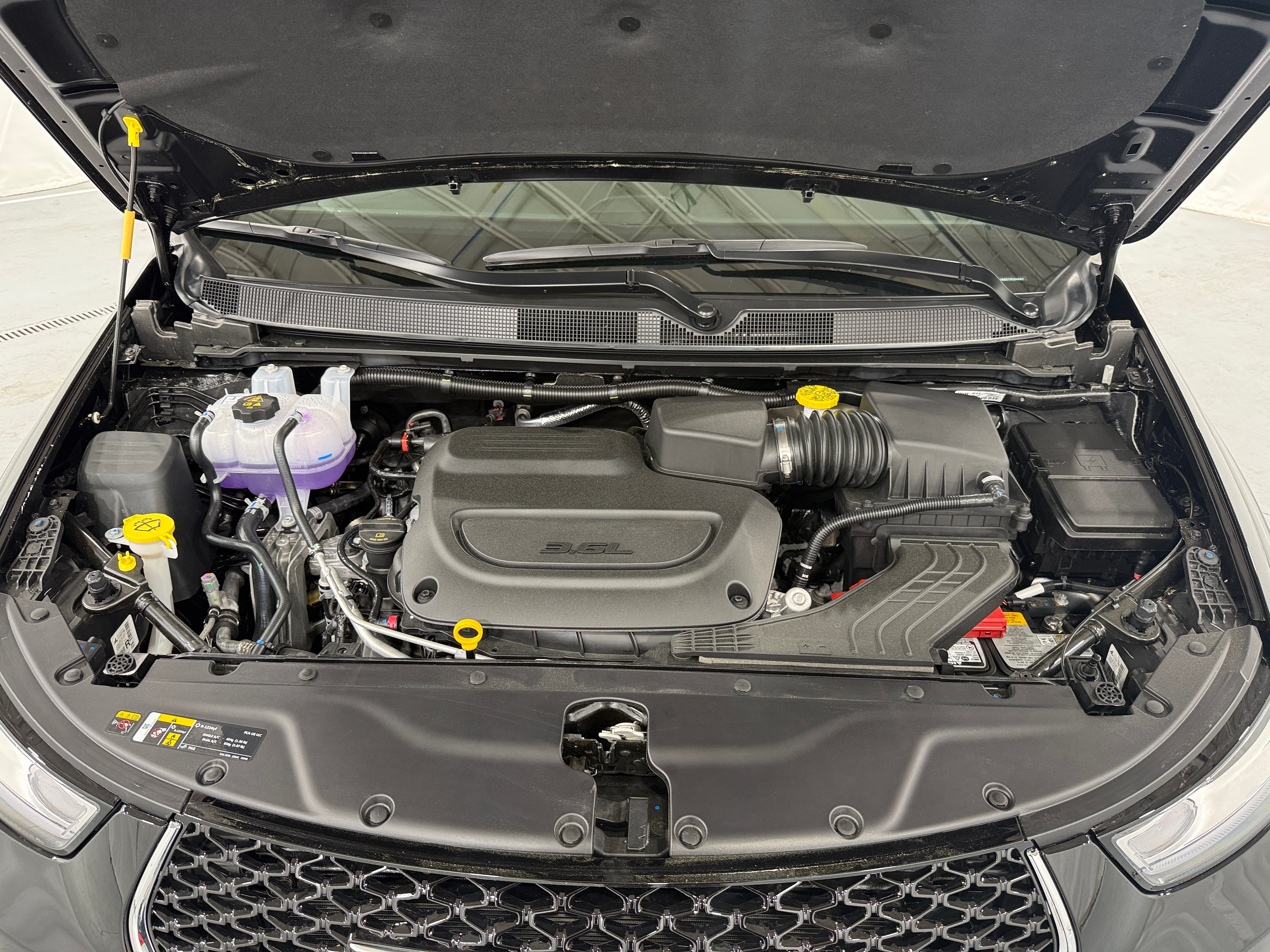 2026 Chrysler Pacifica Select's photo