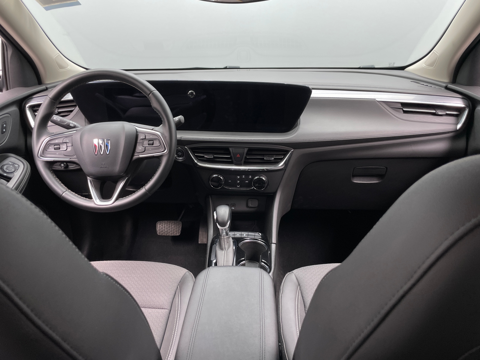 Thumbnail: 2025 Buick Encore GX - 2