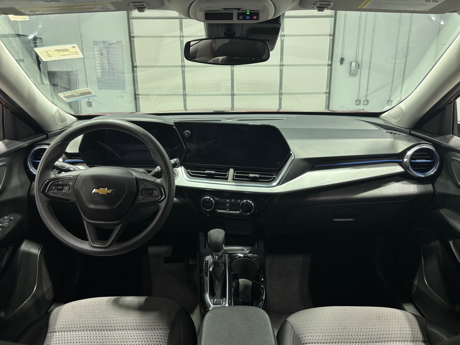 Thumbnail: 2025 Chevrolet Trax - 3