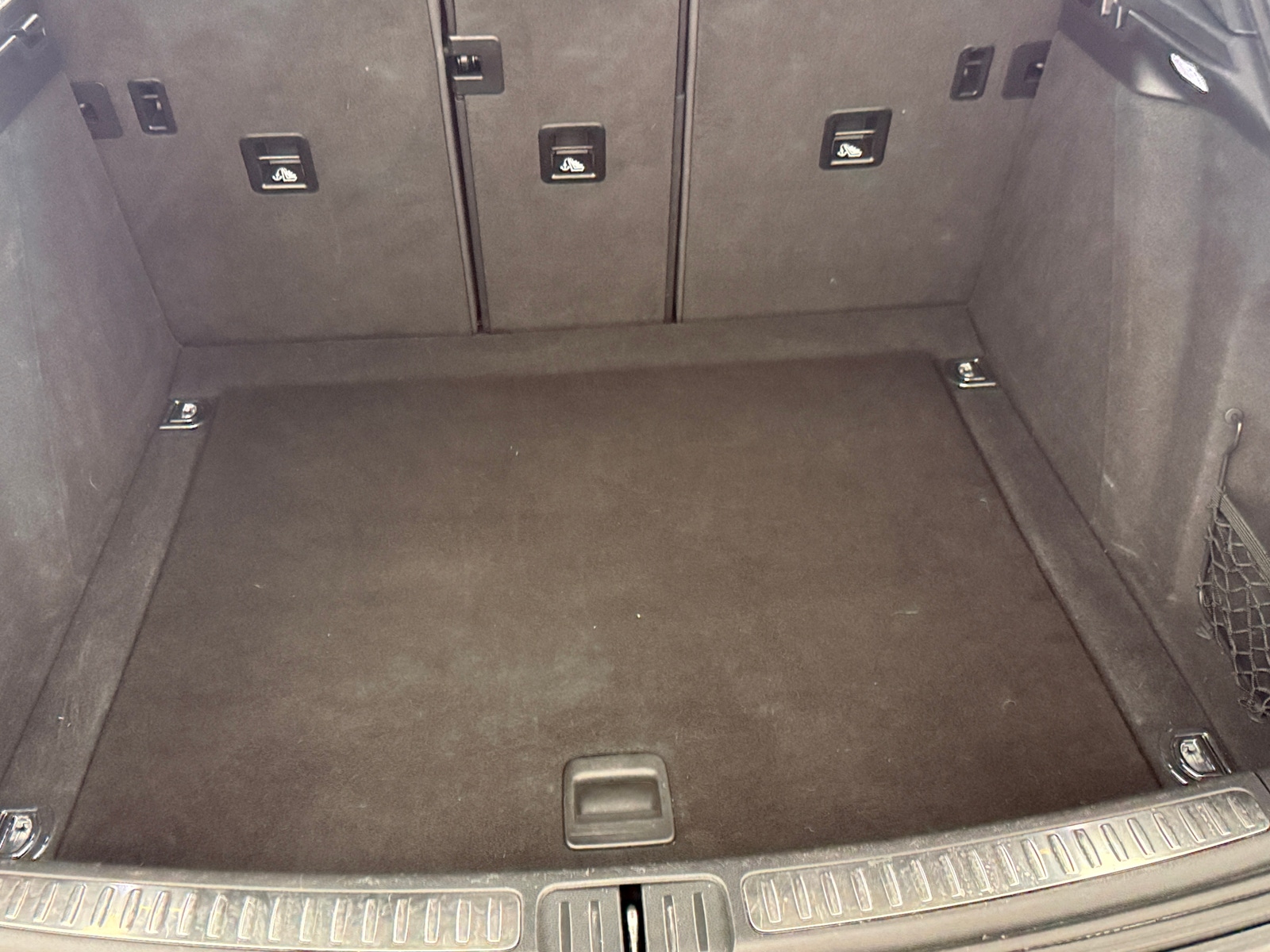 Thumbnail: 2017 Porsche Macan - 6