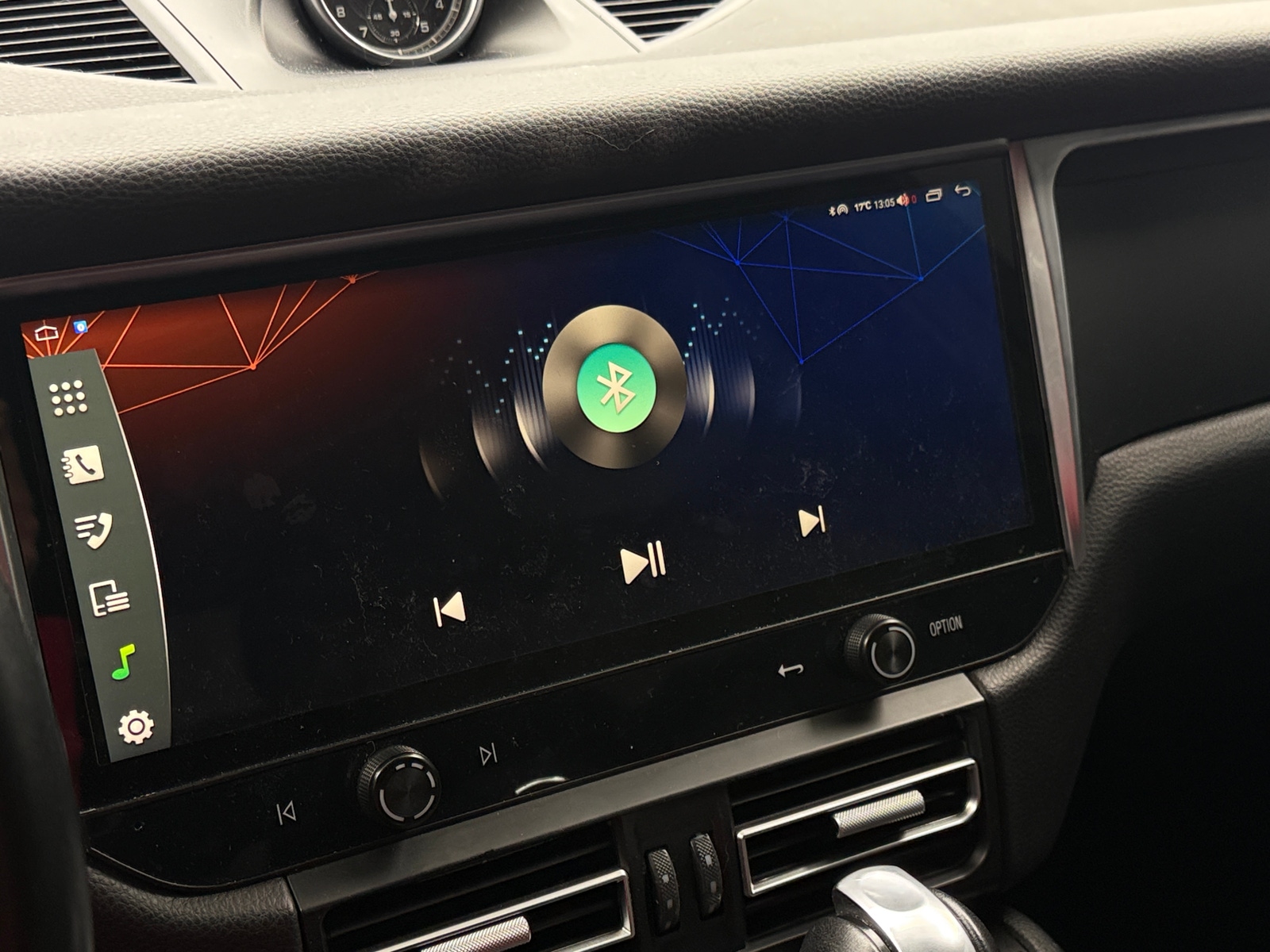 Thumbnail: 2017 Porsche Macan - 3