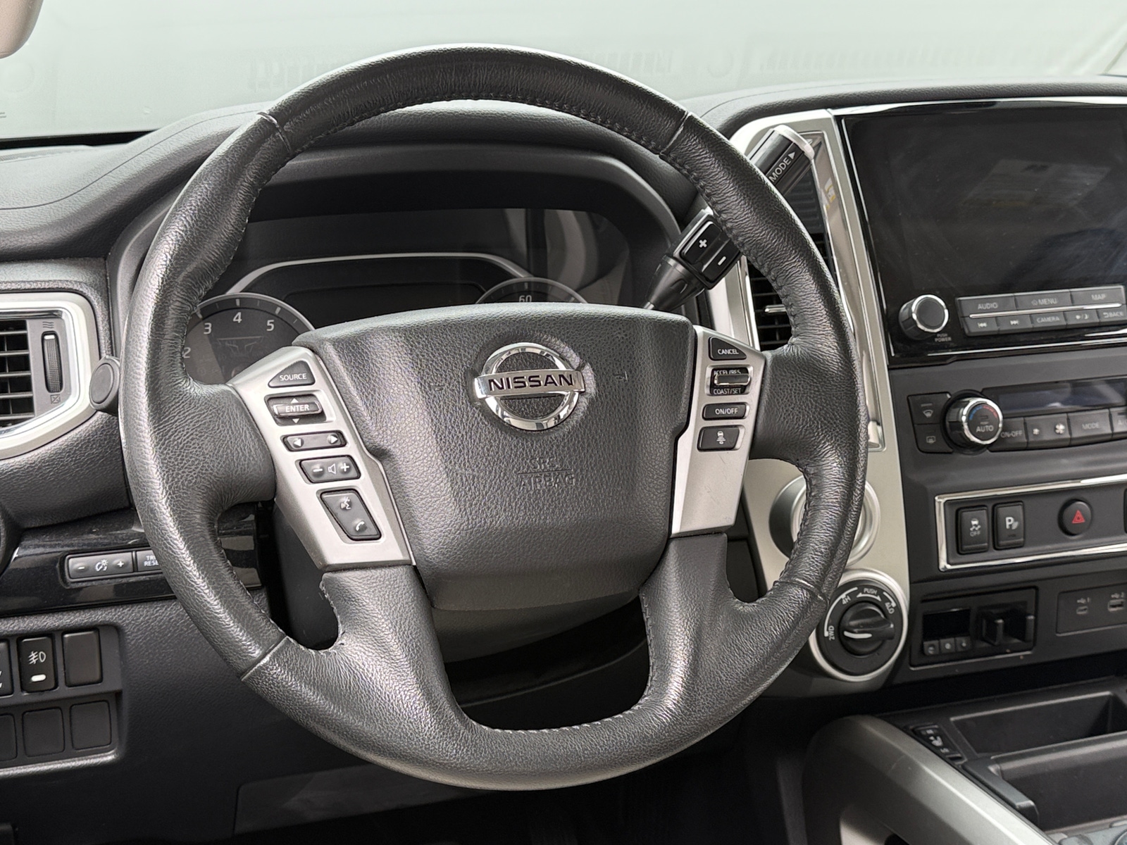 Thumbnail: 2020 Nissan Titan - 5