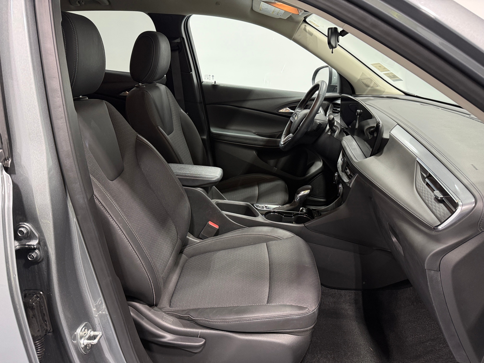 Thumbnail: 2025 Buick Encore GX - 2