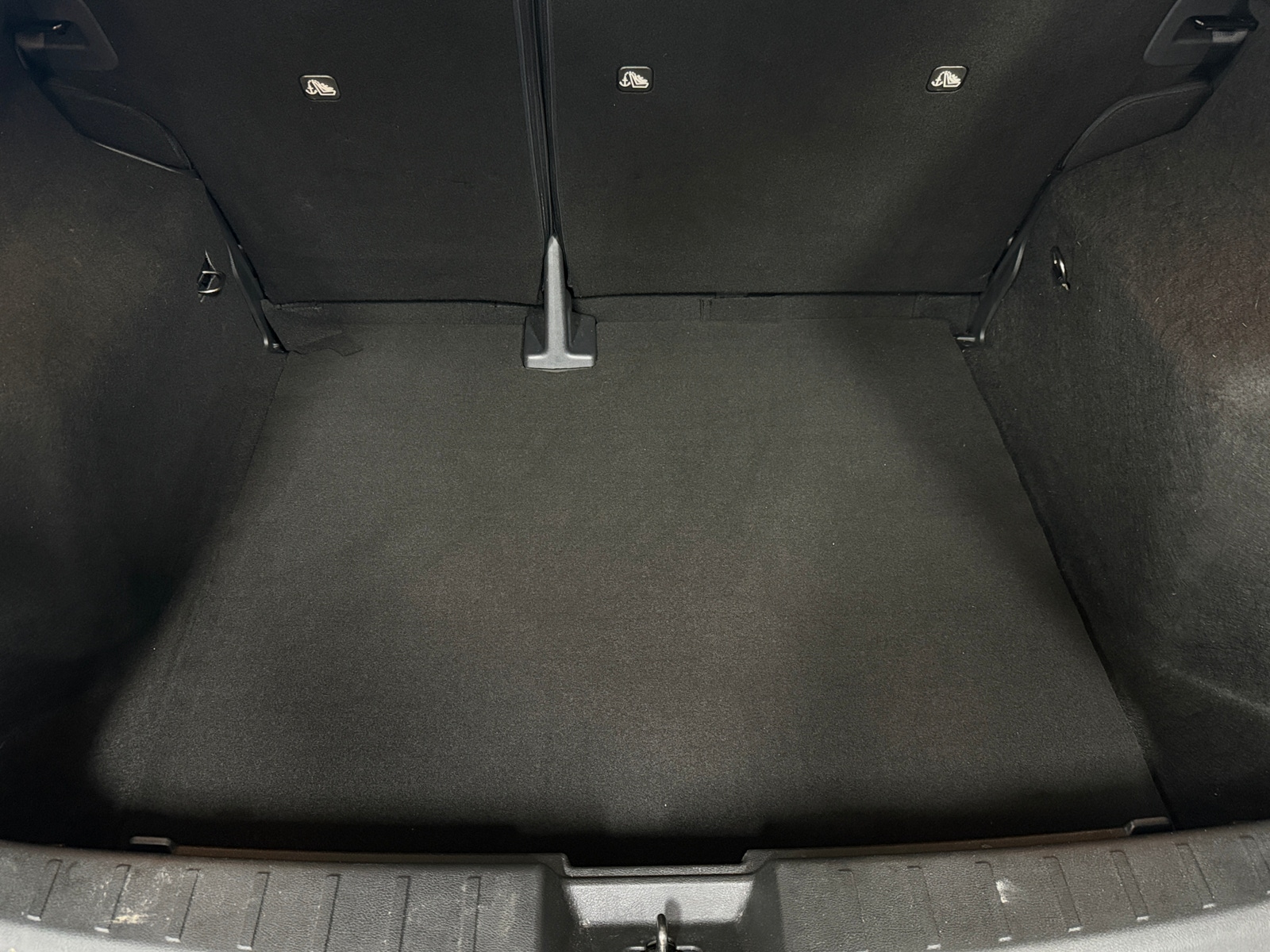 Thumbnail: 2025 Nissan Kicks - 7