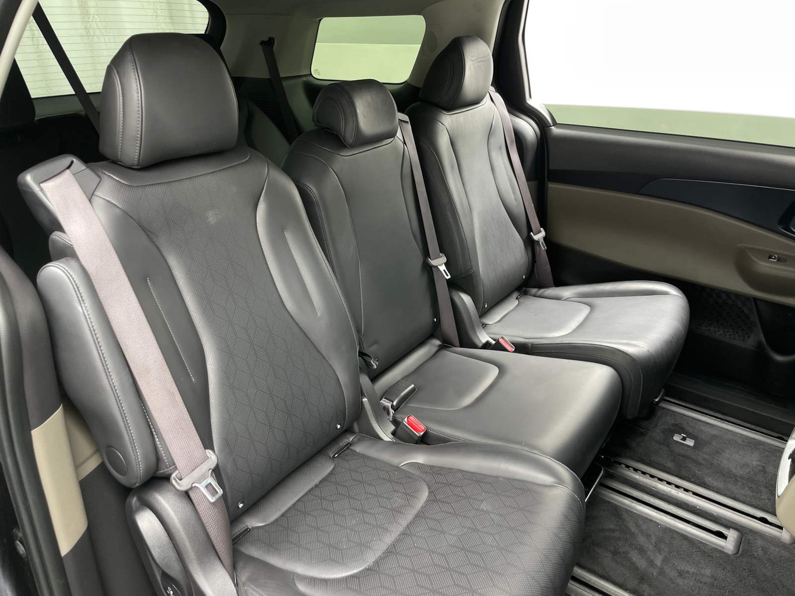 Thumbnail: 2025 Kia Carnival - 5