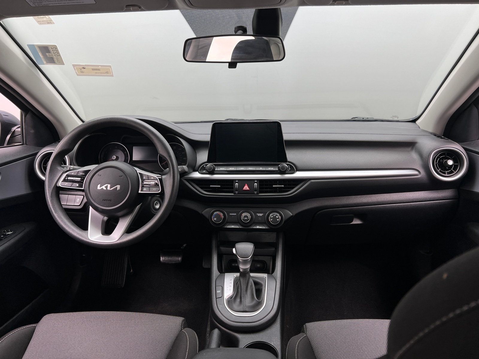 Thumbnail: 2024 Kia Forte - 3