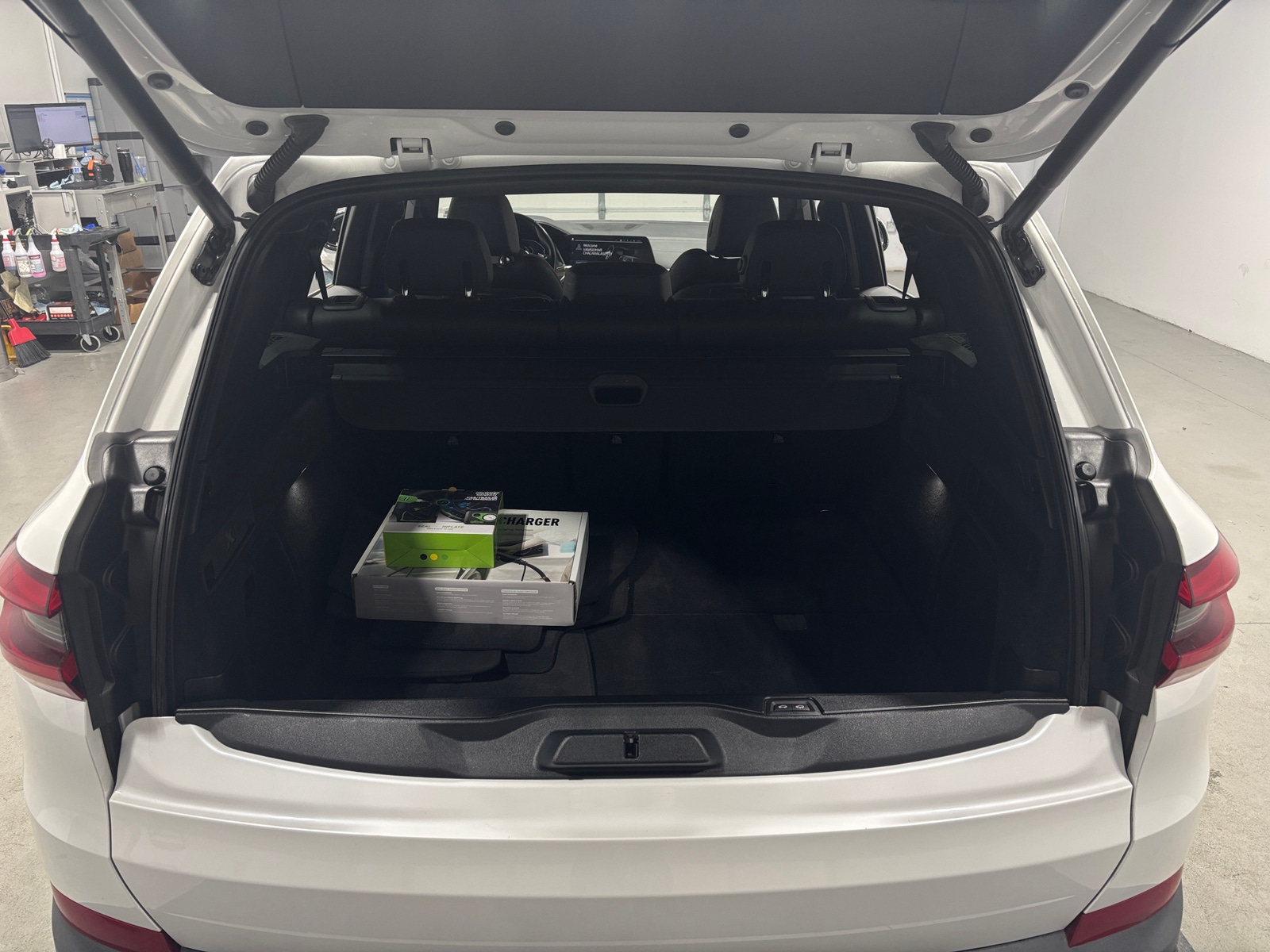 Thumbnail: 2023 BMW X5 - 6