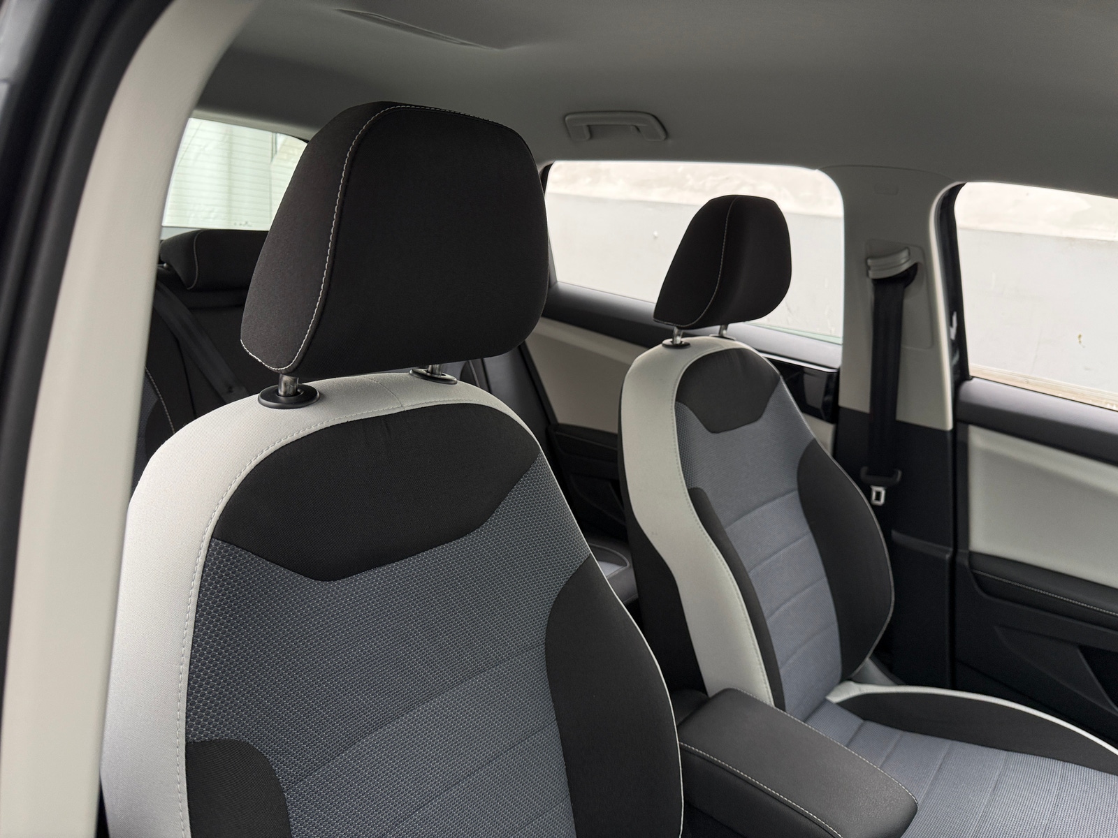 Thumbnail: 2025 Volkswagen Taos - 2