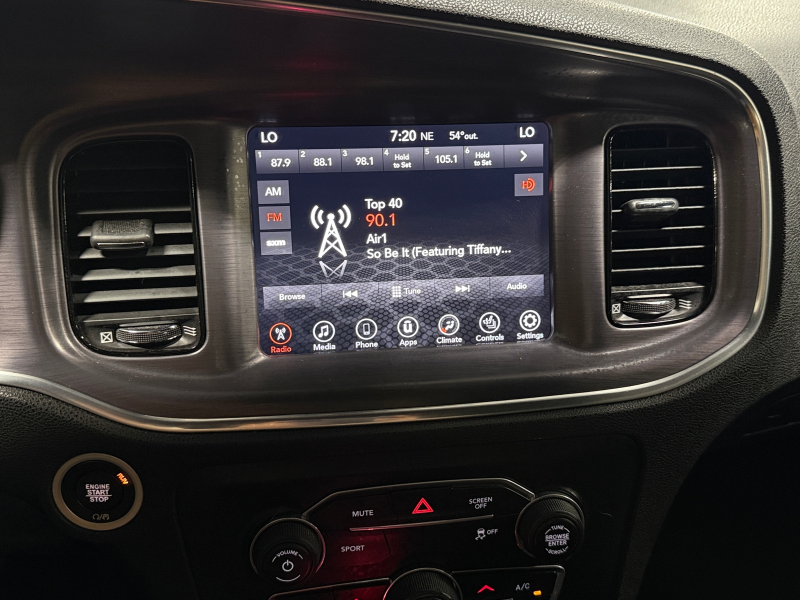 Thumbnail: 2017 Dodge Charger - 4