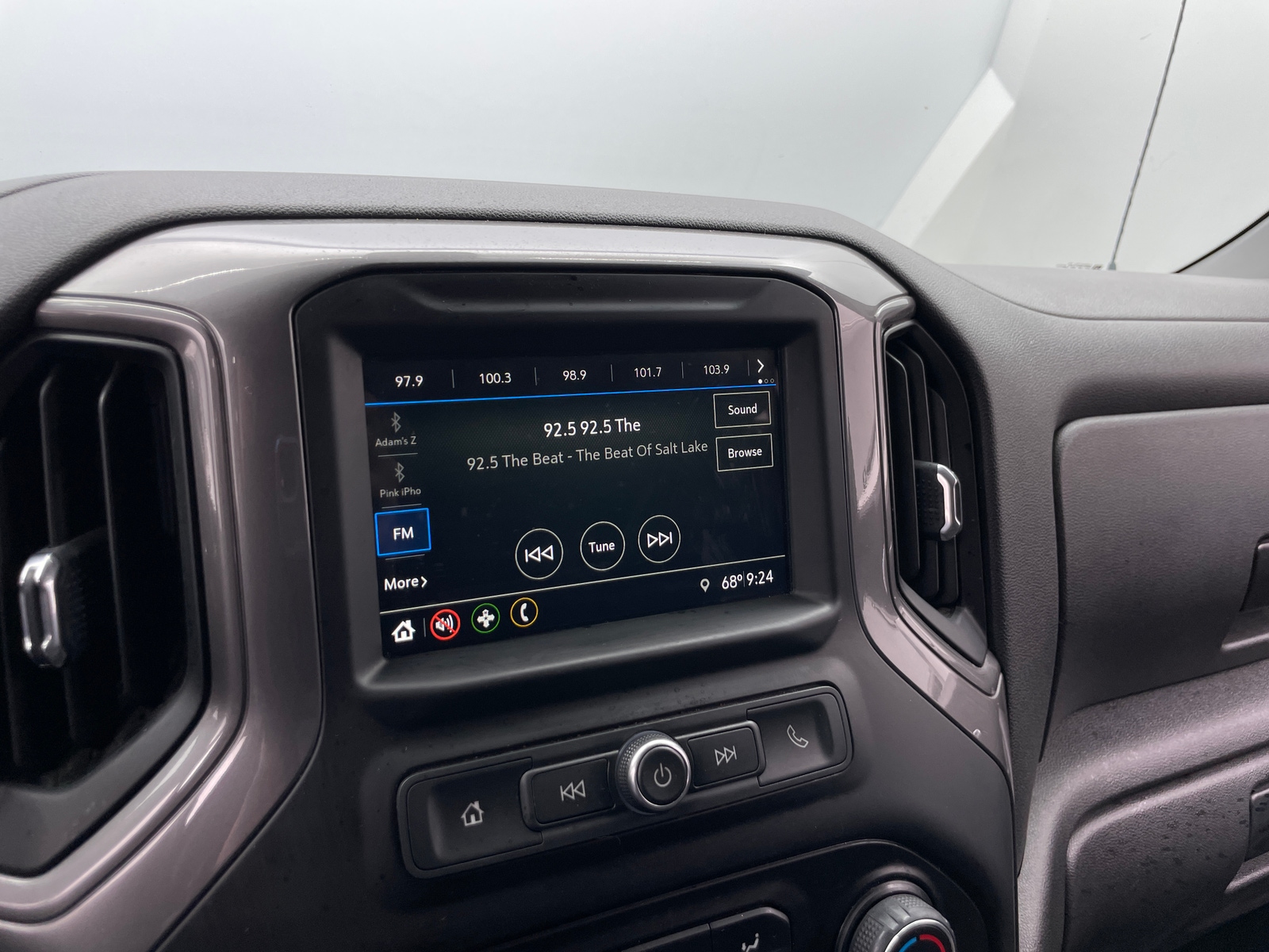 Thumbnail: 2019 Chevrolet Silverado 1500 - 4
