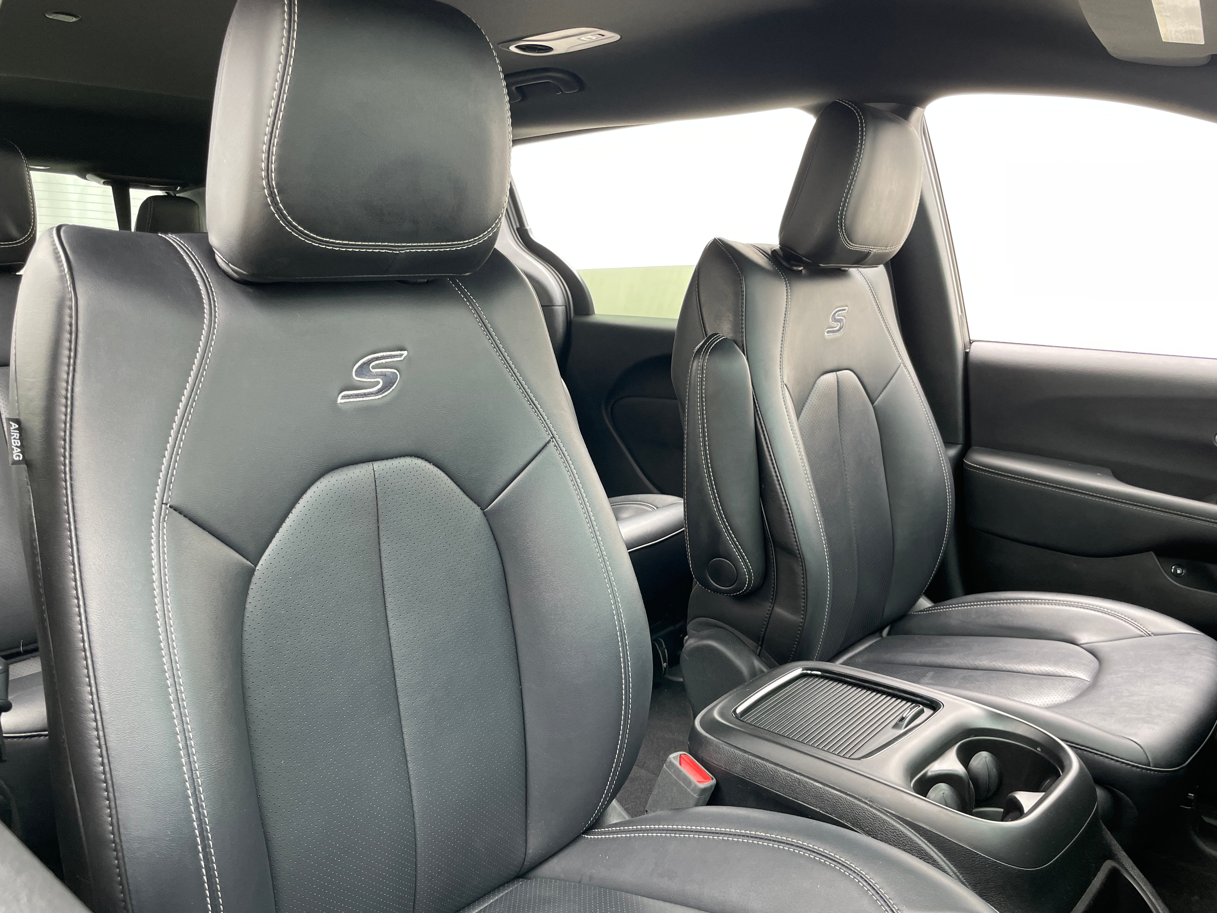 2024 Chrysler Pacifica PHEV