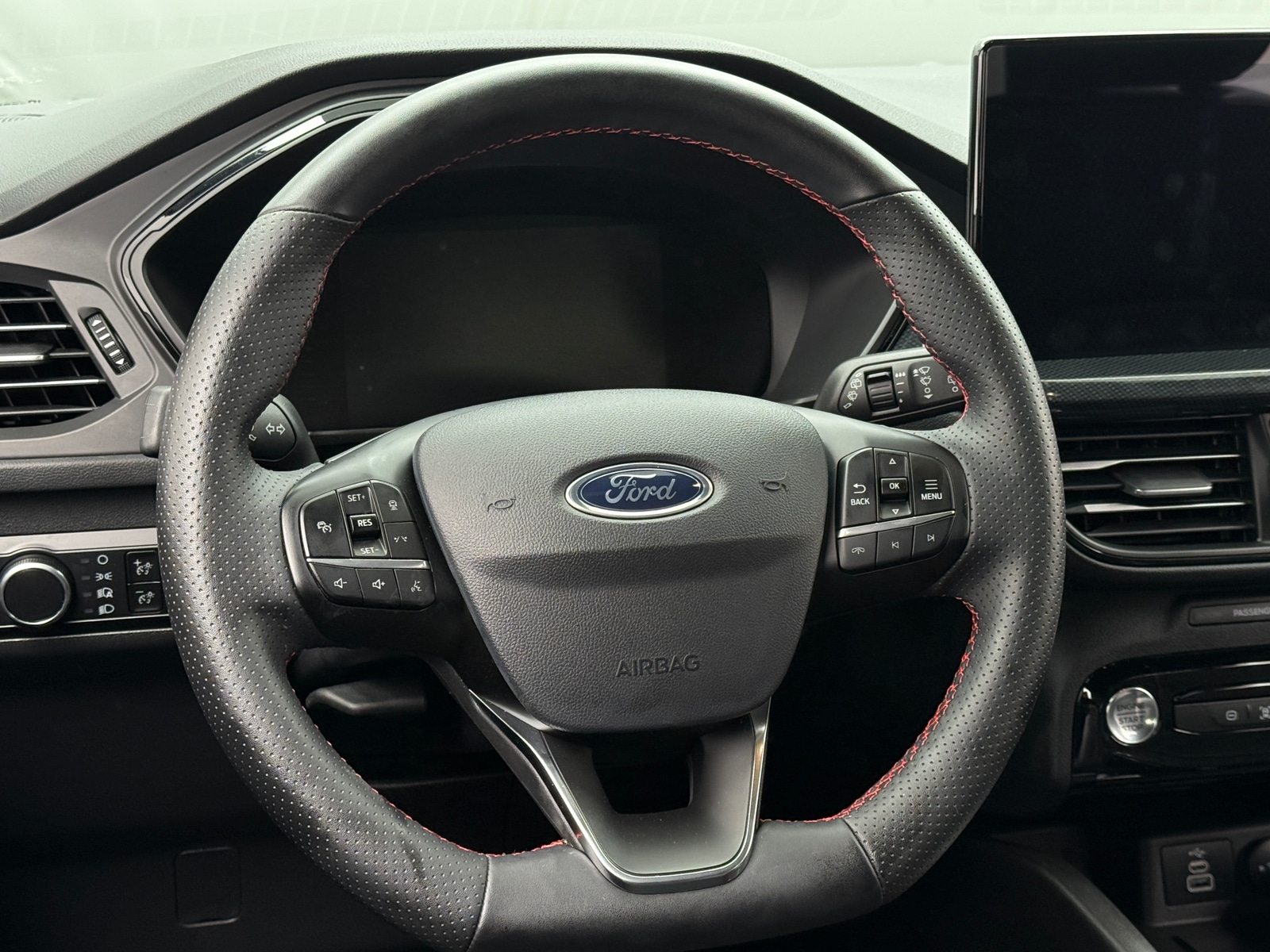 Thumbnail: 2025 Ford Escape - 5