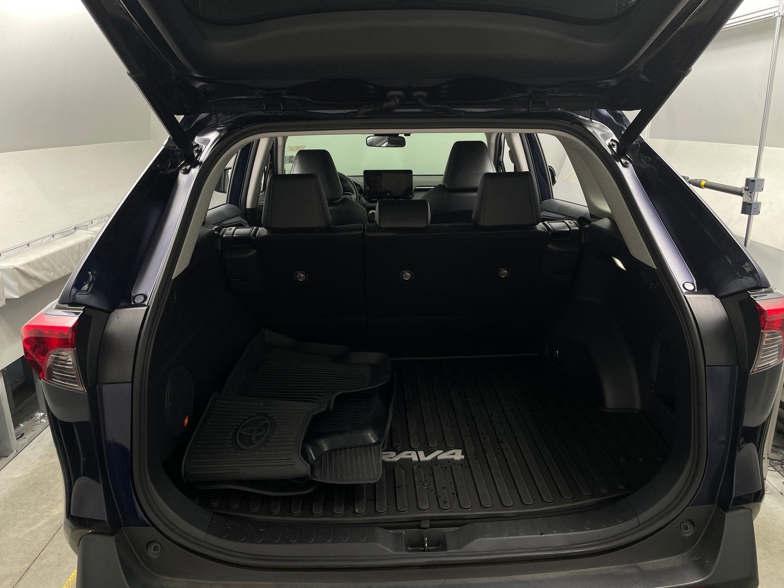 Thumbnail: 2023 Toyota RAV4 - 6