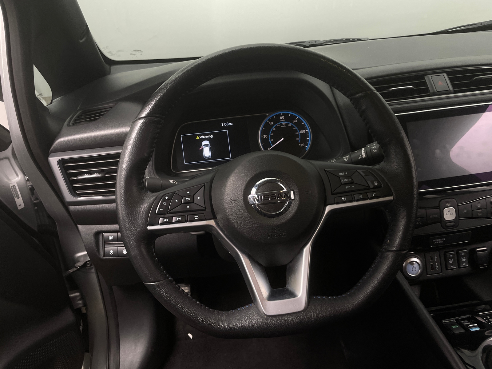 Thumbnail: 2022 Nissan Leaf - 5