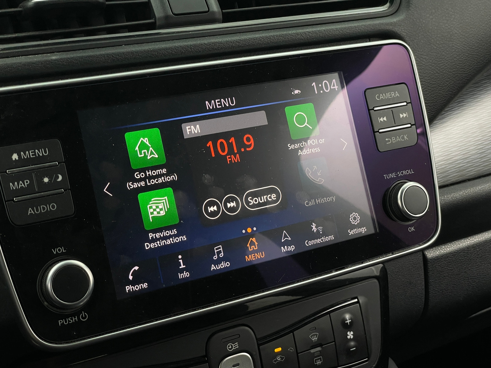 Thumbnail: 2022 Nissan Leaf - 4