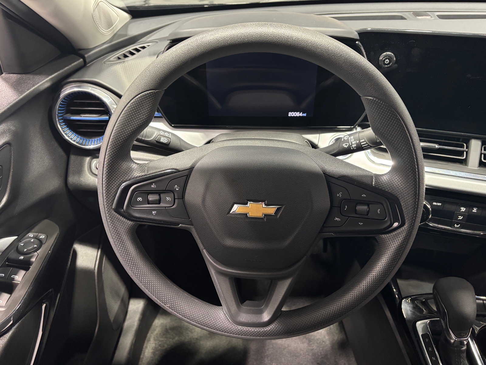 Thumbnail: 2025 Chevrolet Trax - 5